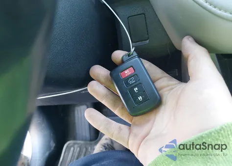 2017 Toyota Rav4 Xle from USA, damaged, VIN JTMWFREV1HD101893